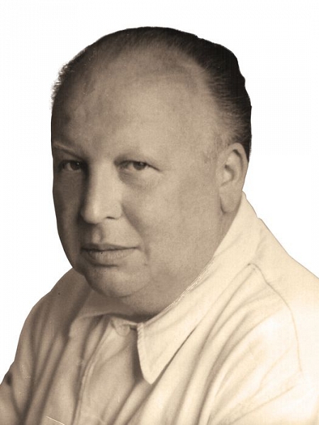 dr. Moser Elek