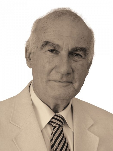 dr. Tahy Ádám